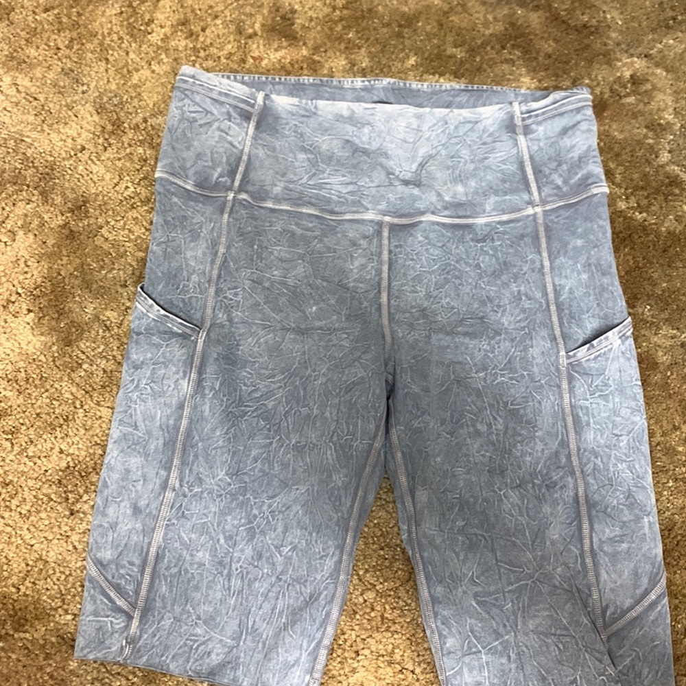 Lululemon size 10 biker shorts
